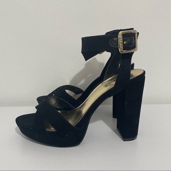GUESS Platform Black Suede Pumps Heels Gold Buckle Strappy Sandal Open Toe - Picture 2 of 6